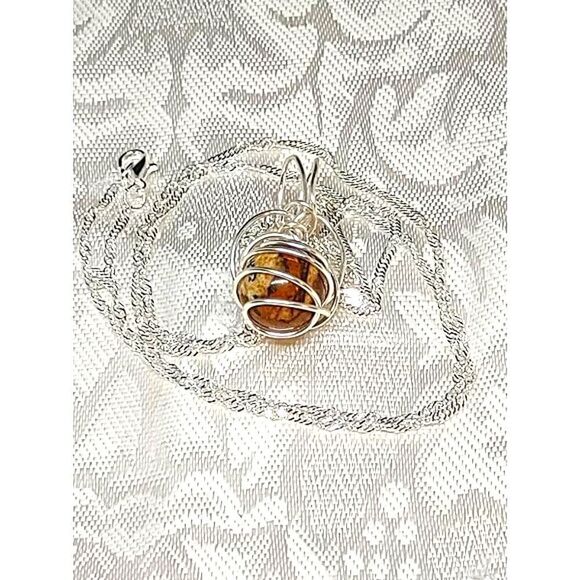 JASPER STONE WIRE WRAPPED PENDANT ON SILVER PLATED CHAIN - Picture 7 of 10